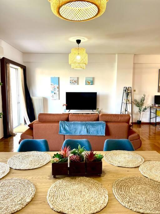 شقة Seaview Penthouse On The Square آيجيون المظهر الخارجي الصورة